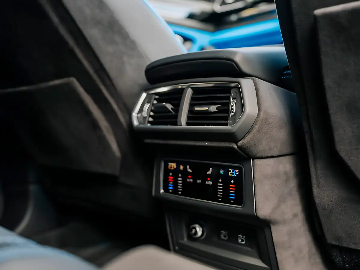 Used 2024 Lamborghini Urus S Blu Aegir - Interior and Exterior details 19