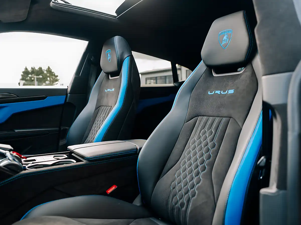 Used 2024 Lamborghini Urus S Blu Aegir - Interior and Exterior details 20