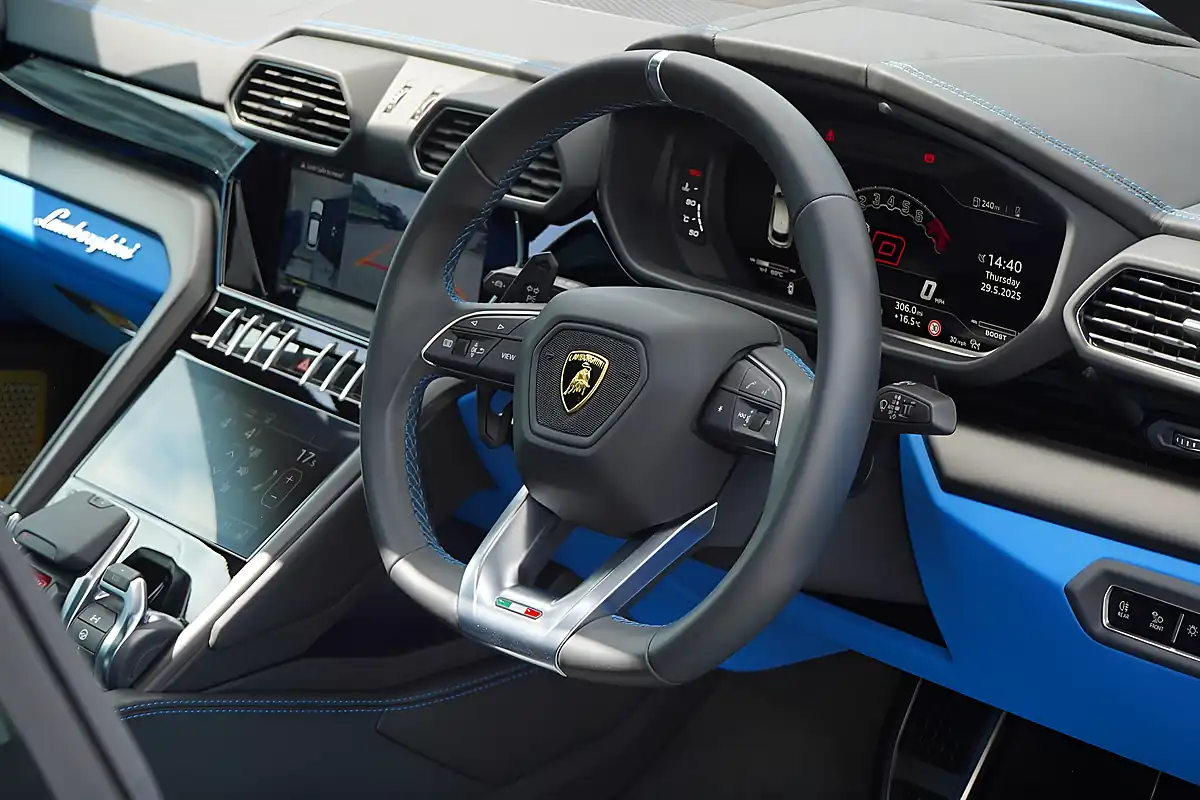 Used 2024 Lamborghini Urus S Blue - Interior and Exterior details 15