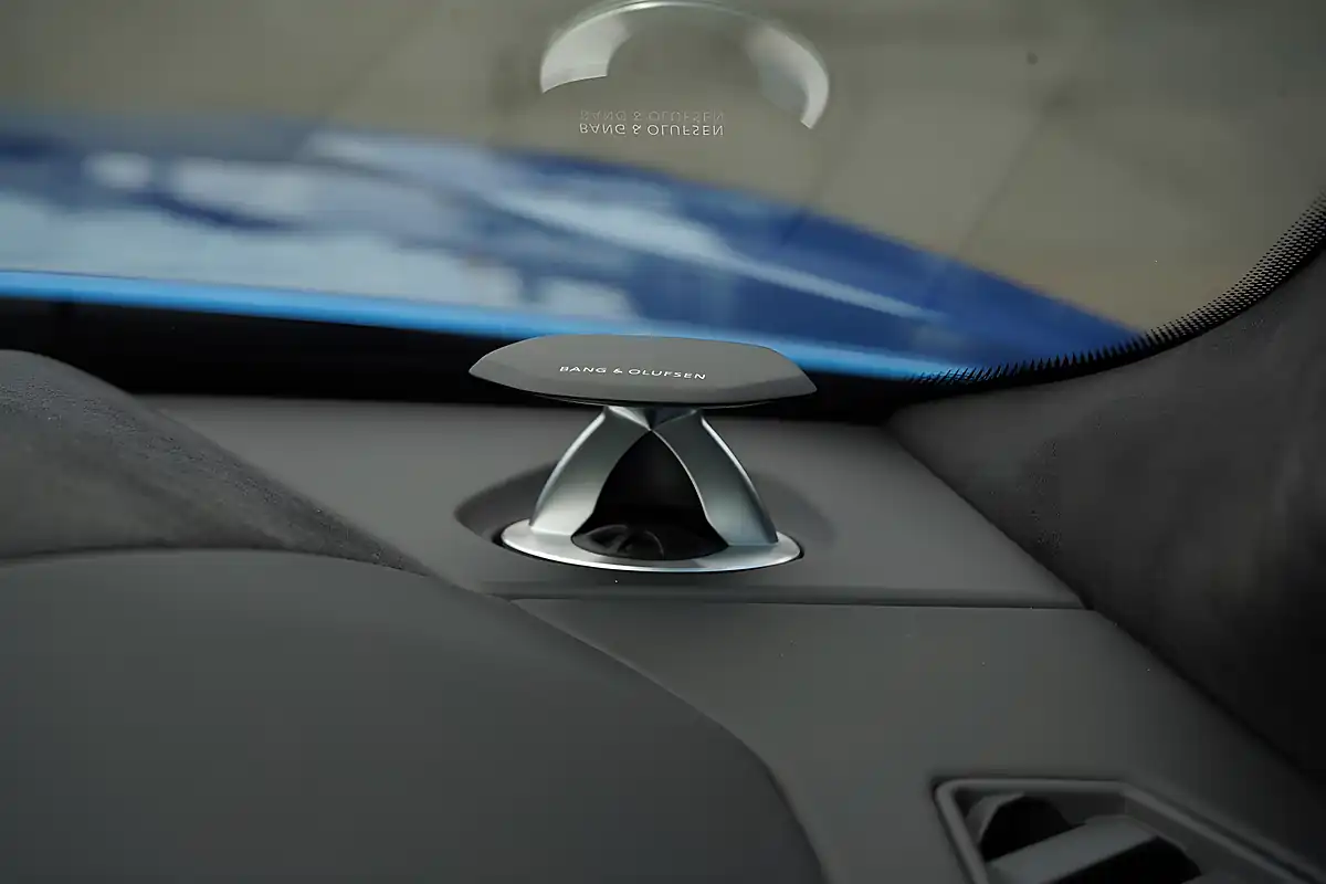 Used 2024 Lamborghini Urus S Blue - Interior and Exterior details 19
