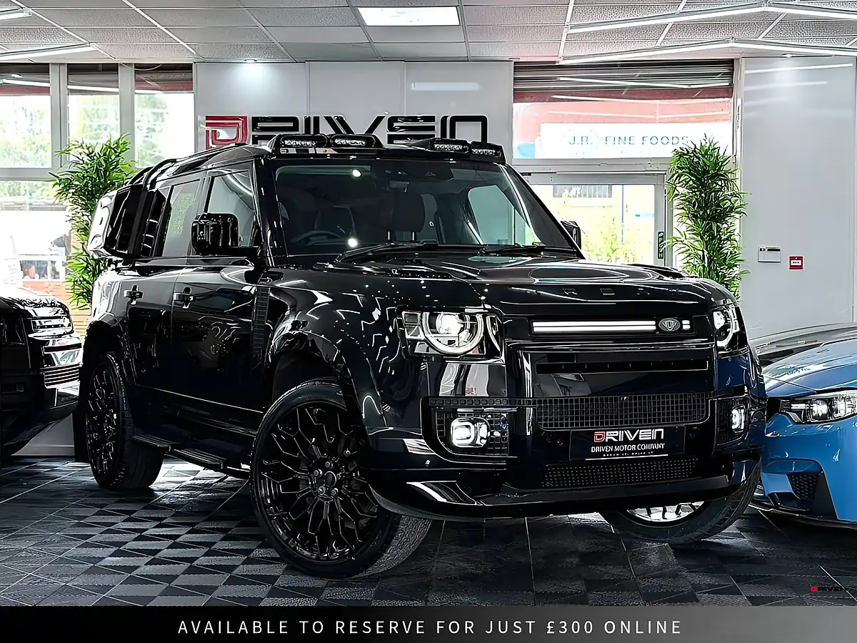 Used 2024 Land Rover Defender 110 Se Black - Front View