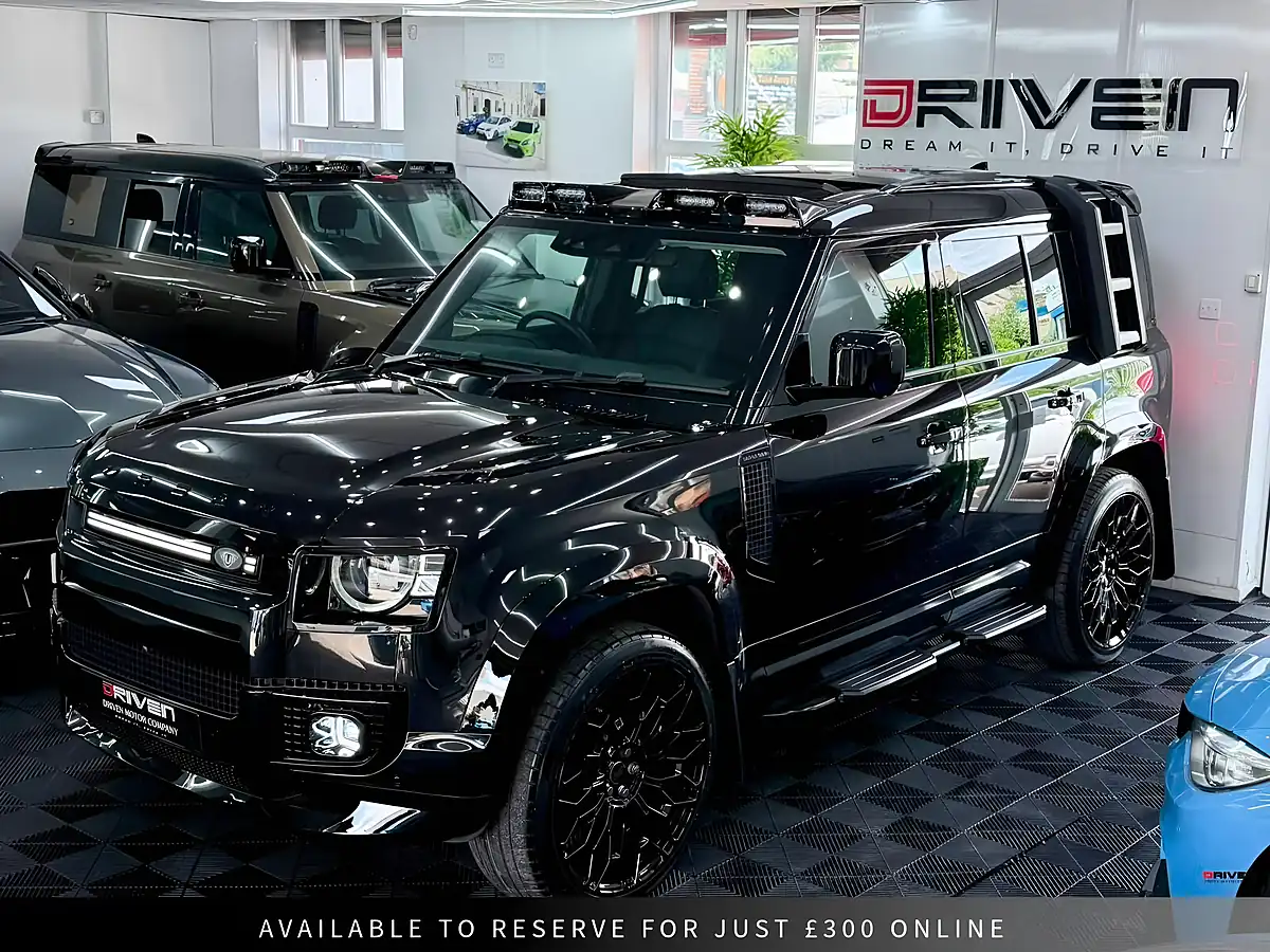 Used 2024 Land Rover Defender 110 Se Black - Interior and Exterior details 7