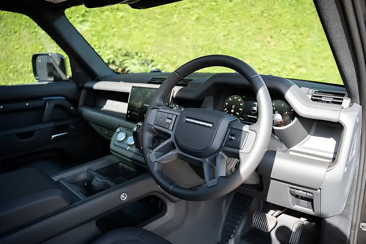 Used 2024 Land Rover Defender 110 X-Dynamic Hse Black - Interior and Exterior details 10
