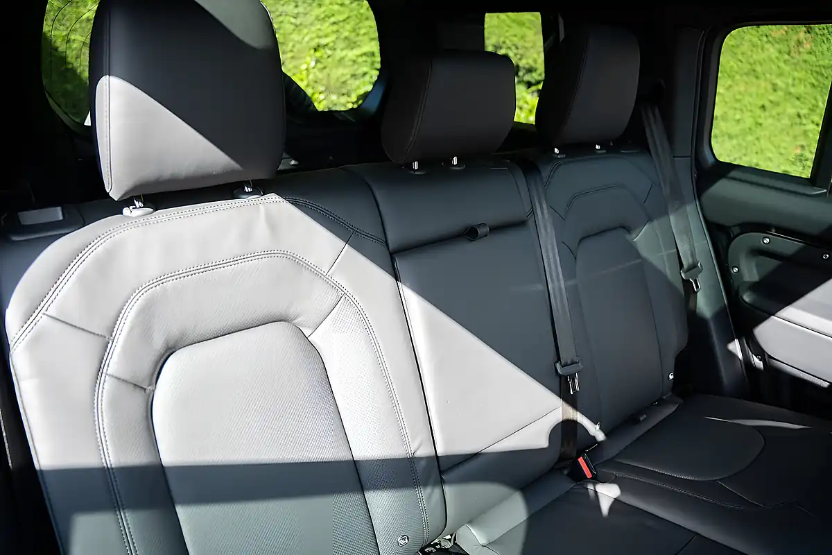 Used 2024 Land Rover Defender 110 X-Dynamic Hse Black - Interior and Exterior details 18