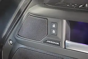 Used 2024 Land Rover Defender 110 X-Dynamic Hse Carpathian Grey - Interior and Exterior details 16