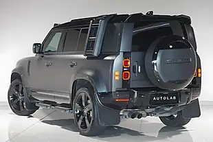 Used 2024 Land Rover Defender 110 X-Dynamic Hse Carpathian Grey - Interior and Exterior details 4