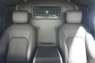 Used 2024 Land Rover Defender 110 X-Dynamic Hse Carpathian Grey - Interior and Exterior details 7