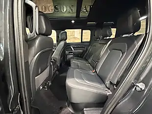 Used 2024 Land Rover Defender 110 X-Dynamic Hse Carpathian Grey - Interior and Exterior details 12