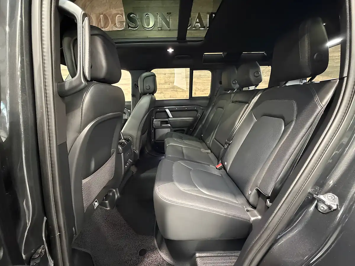 Used 2024 Land Rover Defender 110 X-Dynamic Hse Carpathian Grey - Interior and Exterior details 12