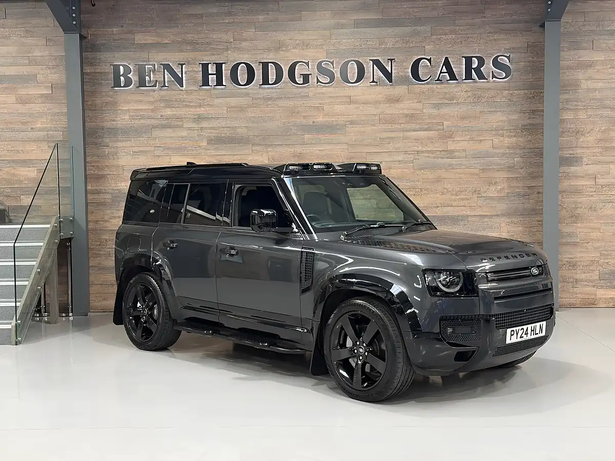 Used 2024 Land Rover Defender 110 X-Dynamic Hse Carpathian Grey - Interior and Exterior details 2