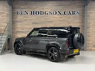 Used 2024 Land Rover Defender 110 X-Dynamic Hse Carpathian Grey - Interior and Exterior details 4