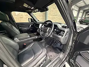 Used 2024 Land Rover Defender 110 X-Dynamic Hse Carpathian Grey - Interior and Exterior details 7