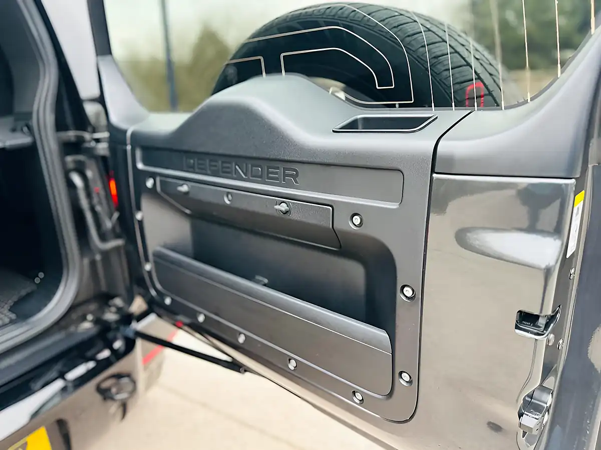Used 2024 Land Rover Defender 110 X-Dynamic Hse Grey - Interior and Exterior details 14