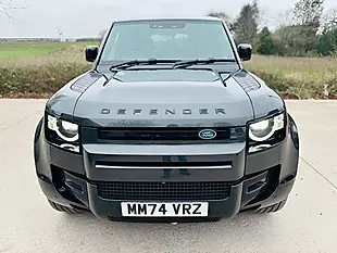 Used 2024 Land Rover Defender 110 X-Dynamic Hse Grey - Interior and Exterior details 8