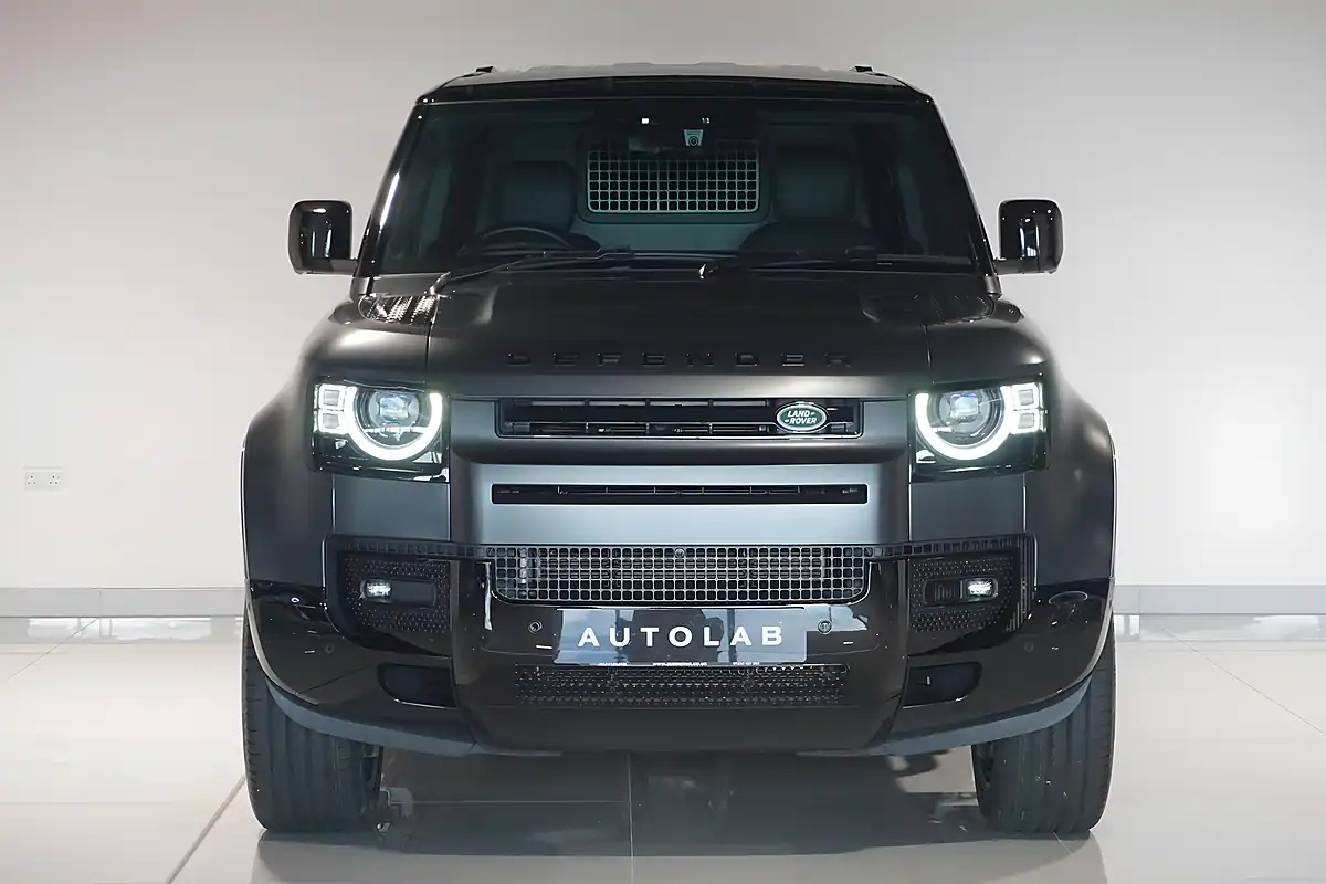 Used 2024 Land Rover Defender 110 X-Dynamic Hse Hard Top Carpathian Grey - Interior and Exterior details 5