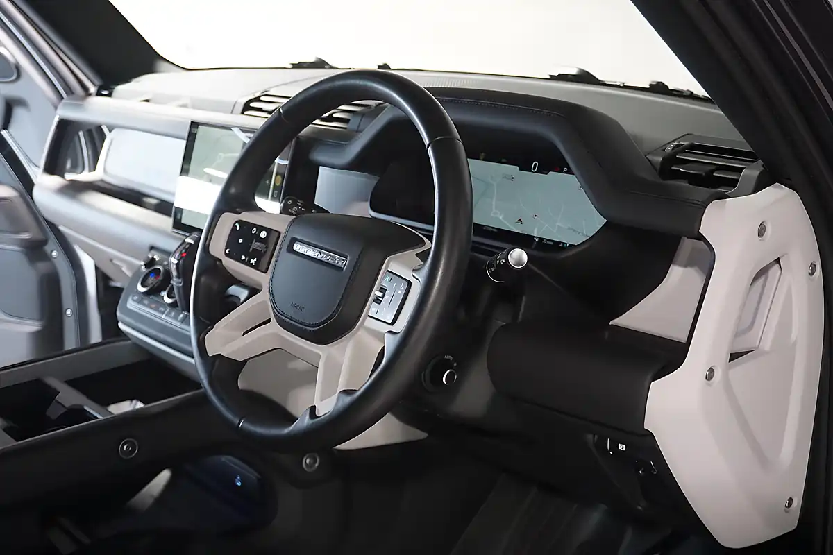 Used 2024 Land Rover Defender 110 X-Dynamic Hse Hard Top Carpathian Grey - Interior and Exterior details 9