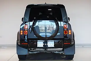 Used 2024 Land Rover Defender 110 X-Dynamic Hse Hard Top Carpathian Grey - Interior and Exterior details 6