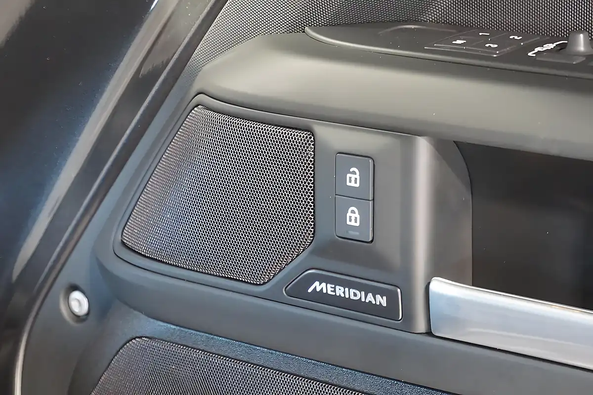 Used 2024 Land Rover Defender 110 X-Dynamic Hse Hard Top Carpathian Grey - Interior and Exterior details 14