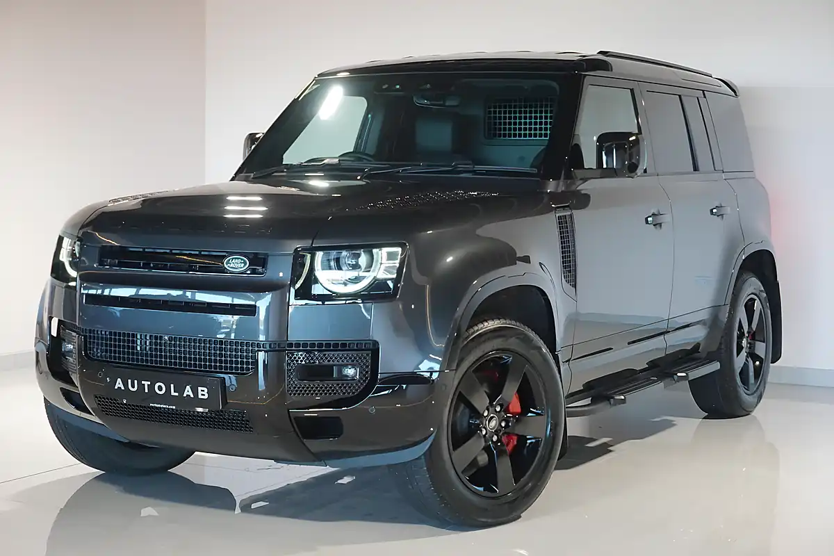 Used 2024 Land Rover Defender 110 X-Dynamic Hse Hard Top Carpathian Grey - Interior and Exterior details 15