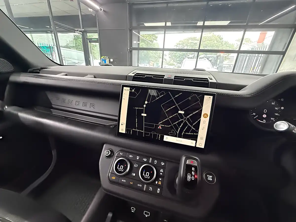 Used 2024 Land Rover Defender 110 X-Dynamic Hse White - Interior and Exterior details 15