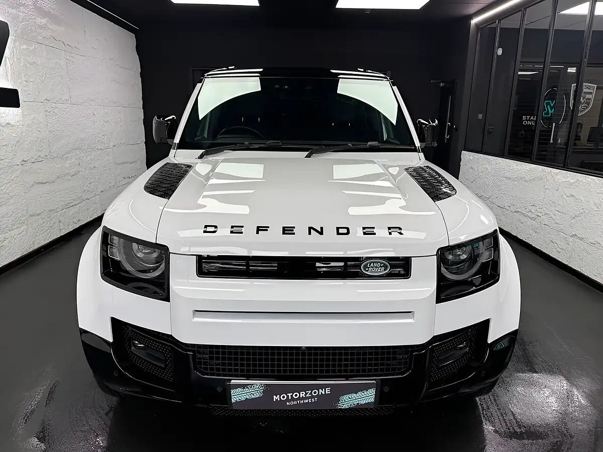 Used 2024 Land Rover Defender 110 X-Dynamic Hse White - Interior and Exterior details 6
