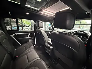 Used 2024 Land Rover Defender 110 X-Dynamic Hse White - Interior and Exterior details 8