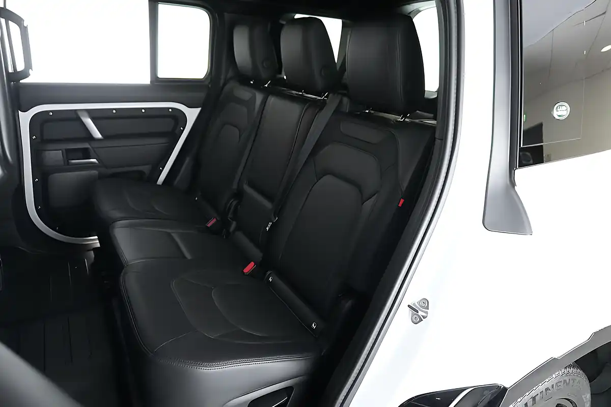 Used 2024 Land Rover Defender 110 X-Dynamic Hse White - Interior and Exterior details 10
