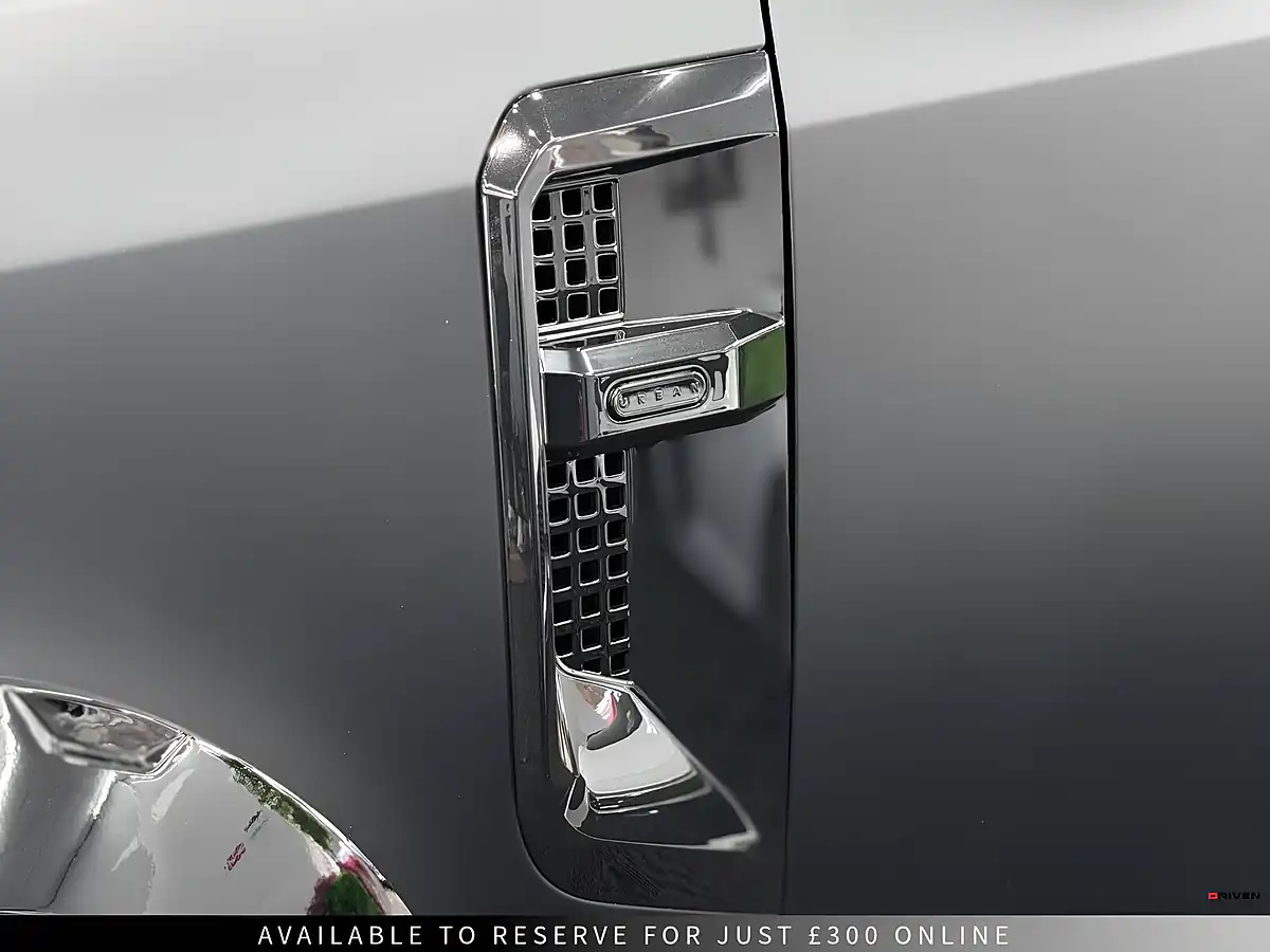 Used 2024 Land Rover Defender 110 X-Dynamic Se Black - Interior and Exterior details 20