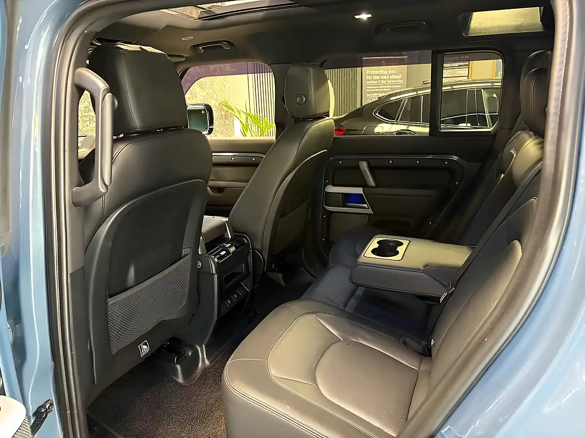 Used 2024 Land Rover Defender 110 X-Dynamic Se Blue - Interior and Exterior details 18