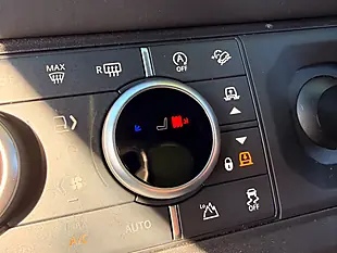 Used 2024 Land Rover Defender 110 X-Dynamic Se Eiger Grey - Interior and Exterior details 16