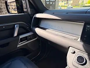 Used 2024 Land Rover Defender 110 X-Dynamic Se Eiger Grey - Interior and Exterior details 17