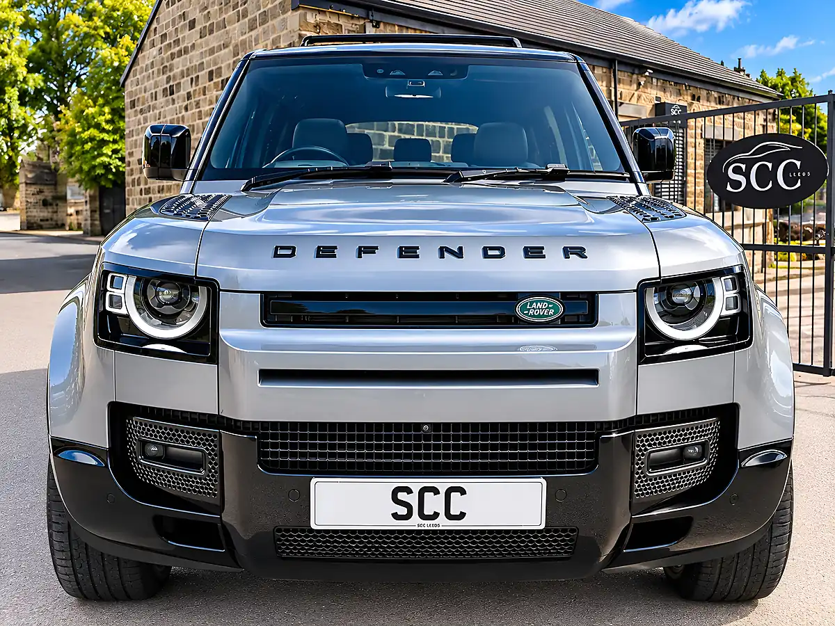 Used 2024 Land Rover Defender 110 X-Dynamic Se Eiger Grey - Interior and Exterior details 5