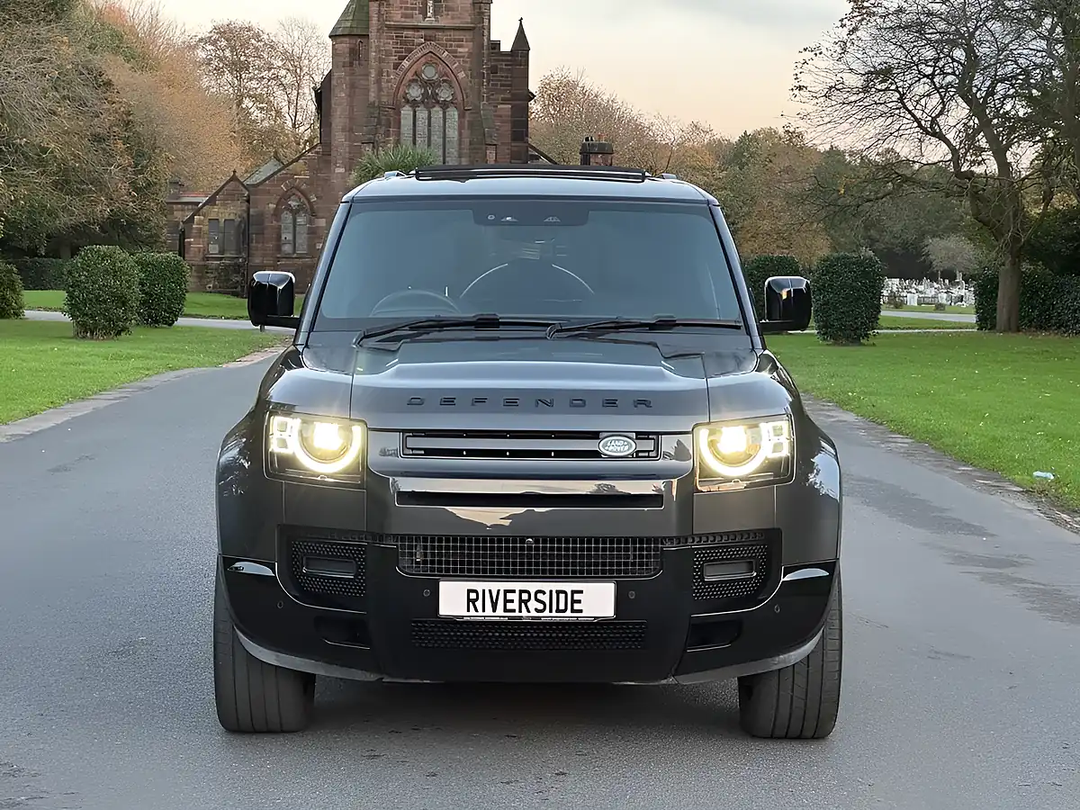 Used 2024 Land Rover Defender 110 X-Dynamic Se Grey - Interior and Exterior details 11