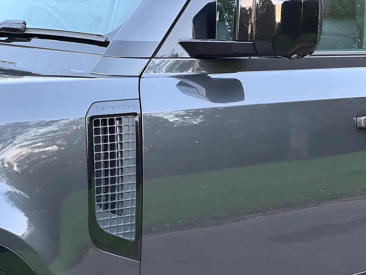 Used 2024 Land Rover Defender 110 X-Dynamic Se Grey - Interior and Exterior details 12