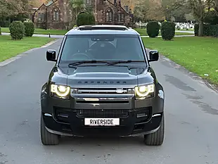 Used 2024 Land Rover Defender 110 X-Dynamic Se Grey - Interior and Exterior details 3
