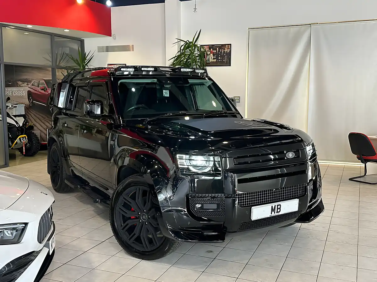 Used 2024 Land Rover Defender 110 Xs Edition Black - Front View