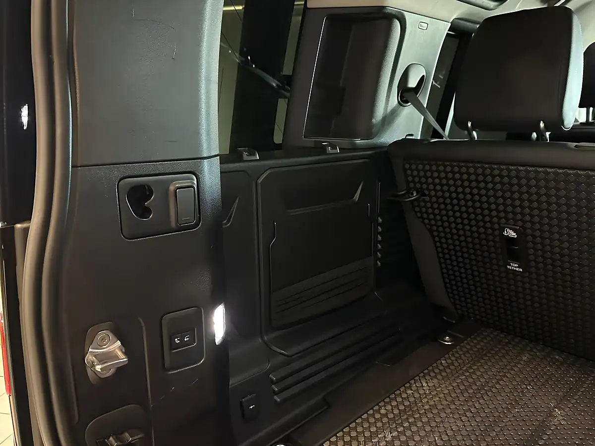 Used 2024 Land Rover Defender 110 Xs Edition Black - Interior and Exterior details 11