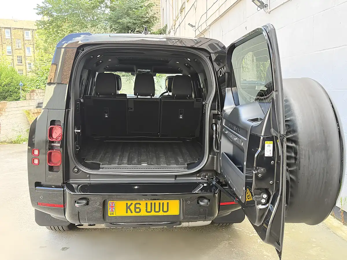 Used 2024 Land Rover Defender 130 X-Dynamic Hse Black - Interior and Exterior details 10