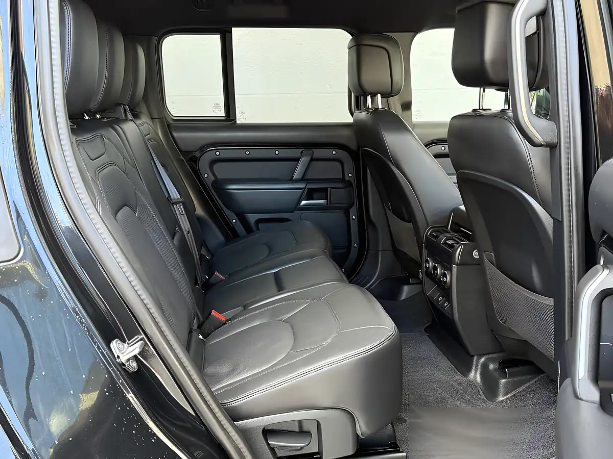Used 2024 Land Rover Defender 130 X-Dynamic Hse Black - Interior and Exterior details 13