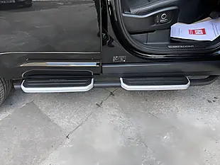 Used 2024 Land Rover Defender 130 X-Dynamic Hse Black - Interior and Exterior details 19