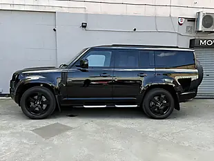 Used 2024 Land Rover Defender 130 X-Dynamic Hse Black - Interior and Exterior details 6