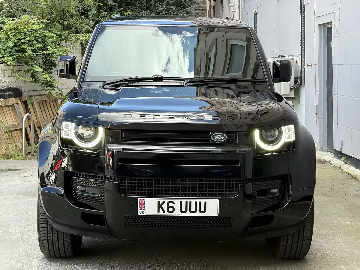 Used 2024 Land Rover Defender 130 X-Dynamic Hse Black - Interior and Exterior details 7