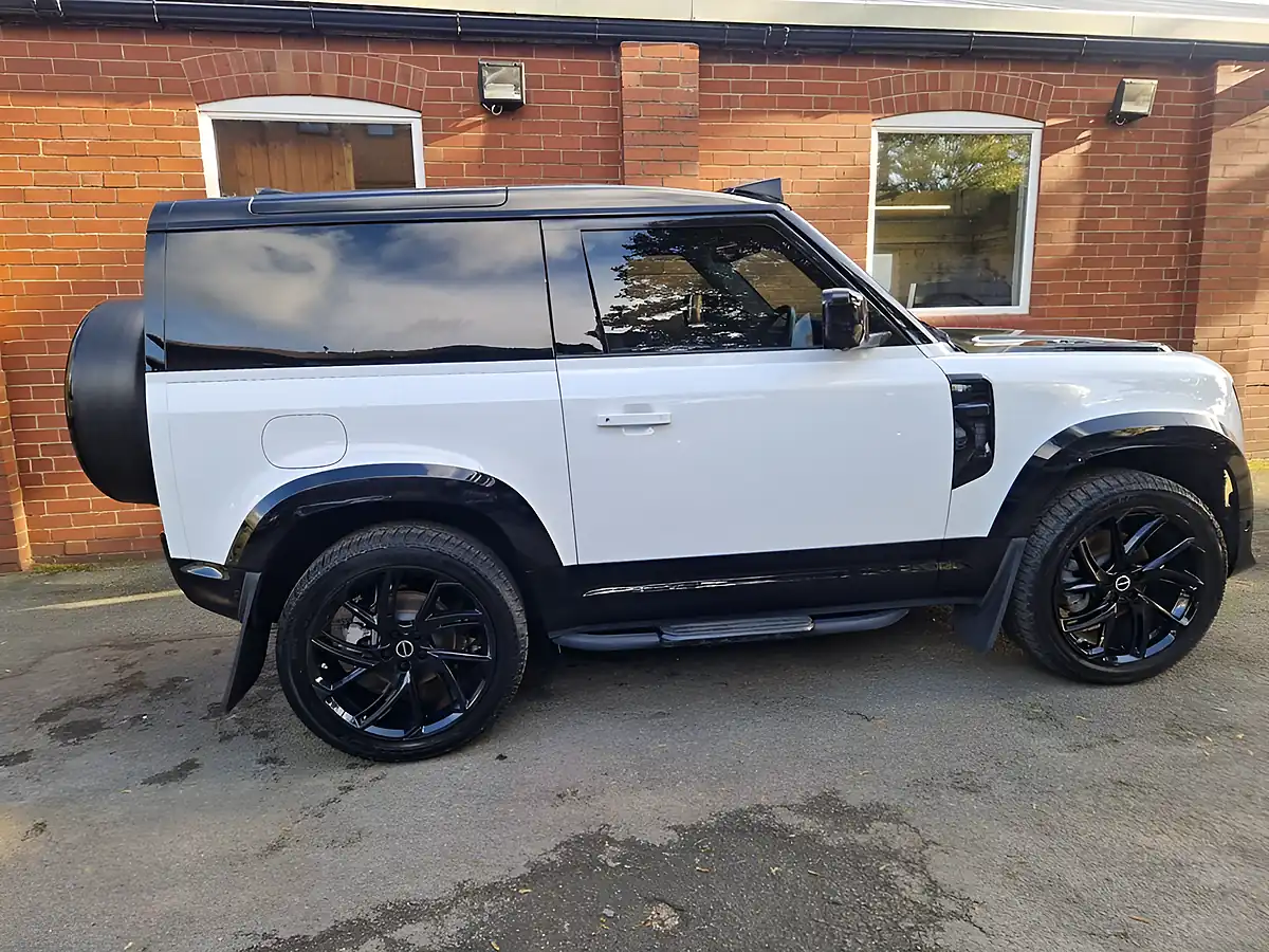 Used 2024 Land Rover Defender 90 S Hard Top White - Interior and Exterior details 3