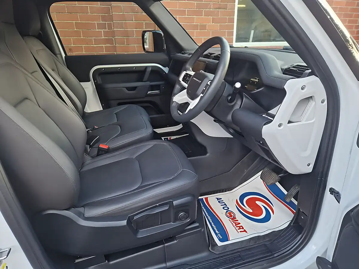 Used 2024 Land Rover Defender 90 S Hard Top White - Interior and Exterior details 7