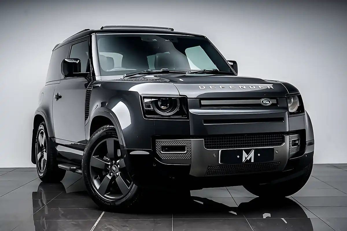 Used 2024 Land Rover Defender 90 X-Dynamic Hse Carpathian Grey - Front View