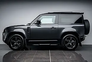 Used 2024 Land Rover Defender 90 X-Dynamic Hse Carpathian Grey - Interior and Exterior details 11
