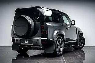 Used 2024 Land Rover Defender 90 X-Dynamic Hse Carpathian Grey - Interior and Exterior details 13