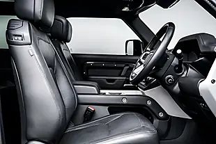 Used 2024 Land Rover Defender 90 X-Dynamic Hse Carpathian Grey - Interior and Exterior details 4