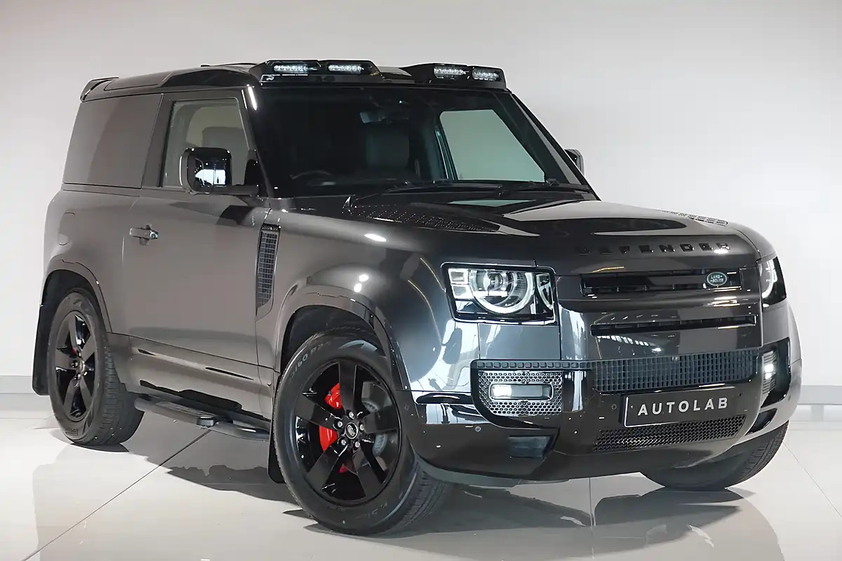 Used 2024 Land Rover Defender 90 X-Dynamic Hse Hard Top Carpathian Grey - Interior and Exterior details 2