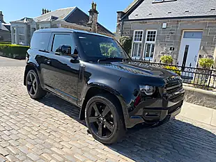 Used 2024 Land Rover Defender 90 X-Dynamic Hse Santorini Black - Interior and Exterior details 13